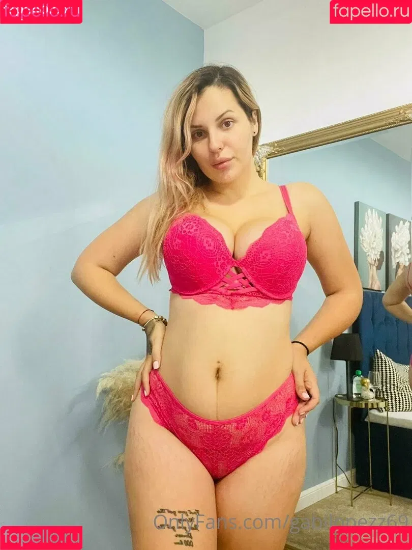 gabilopezz69 Onlyfans Photo Gallery 