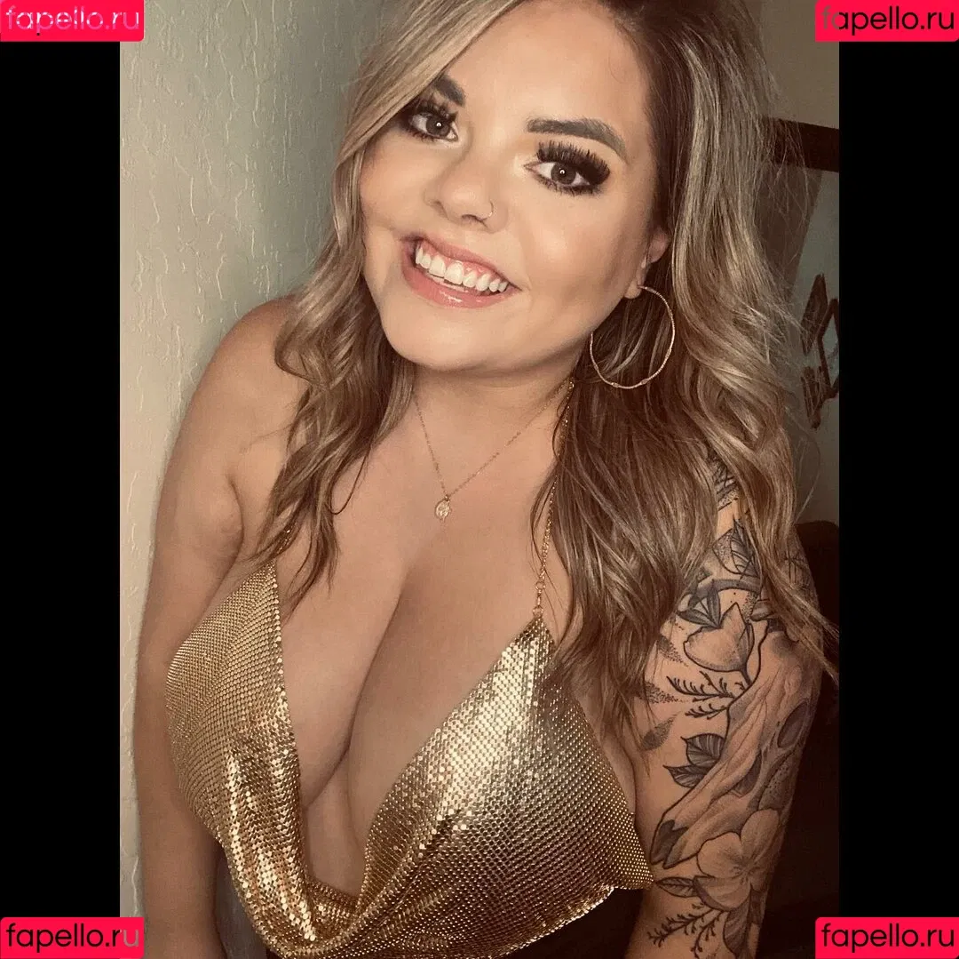 Lilly Zamora Onlyfans Photo Gallery 