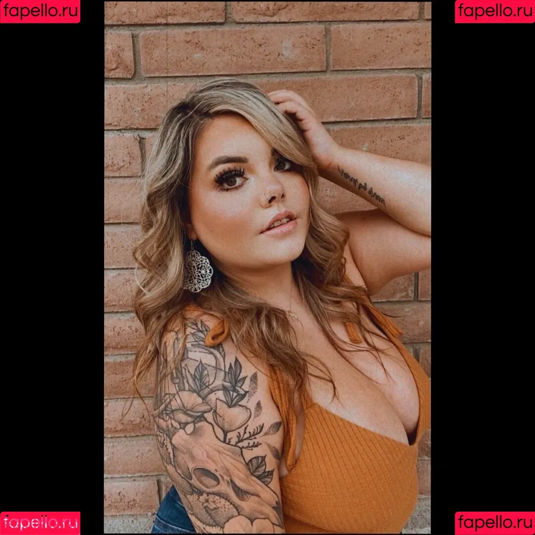 Lilly Zamora Onlyfans Photo Gallery 