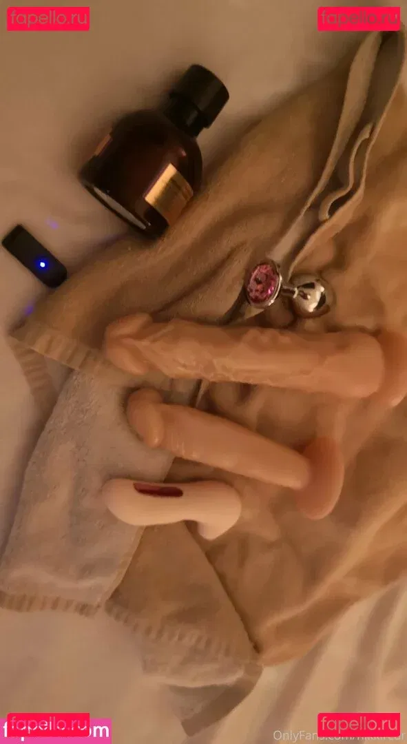 nikkirear Onlyfans Photo Gallery 