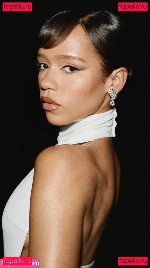 Taylor Russell Onlyfans Photo Gallery 