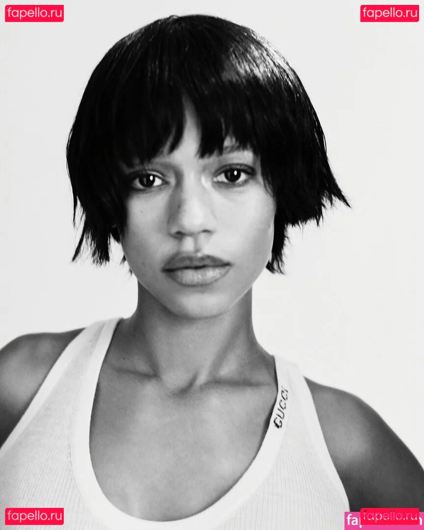 Taylor Russell Onlyfans Photo Gallery 