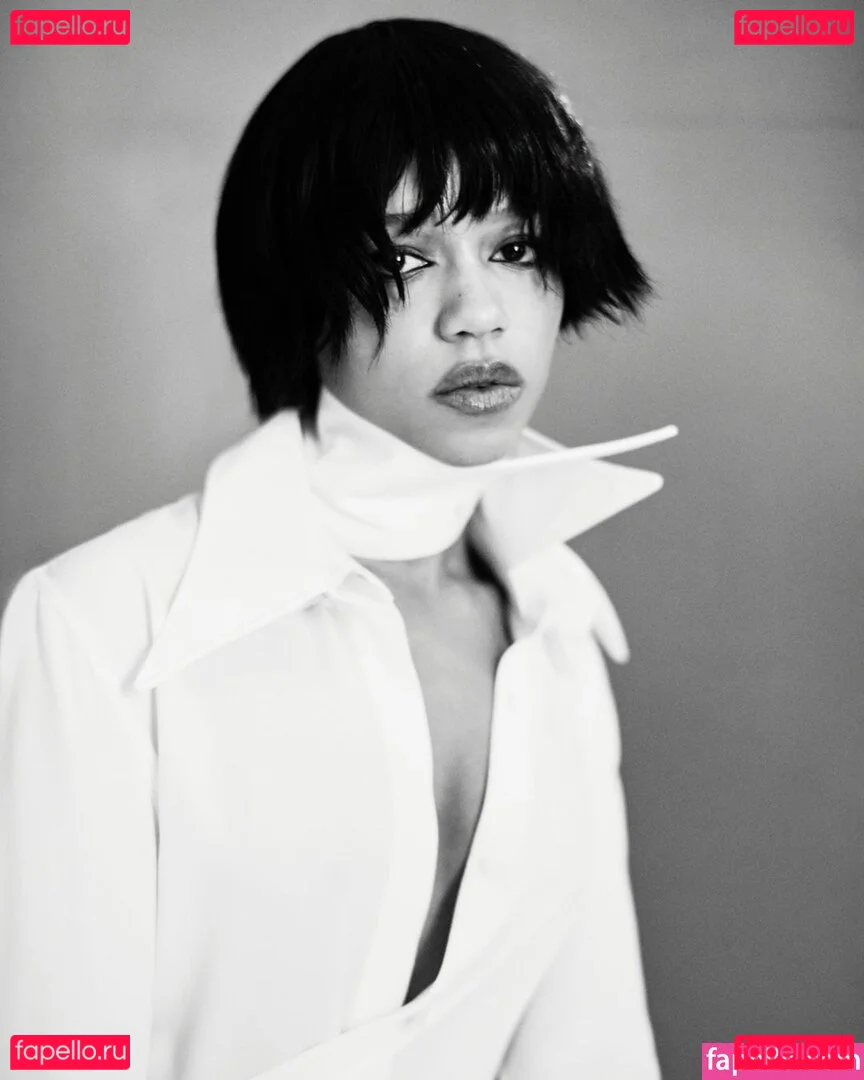 Taylor Russell Onlyfans Photo Gallery 