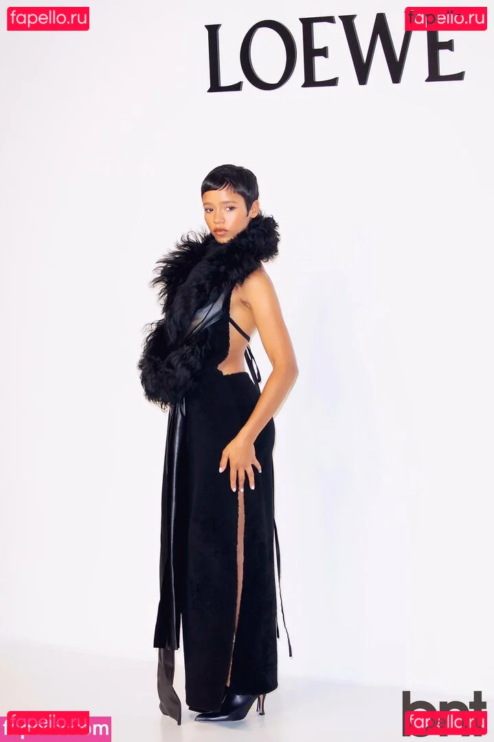 Taylor Russell Onlyfans Photo Gallery 