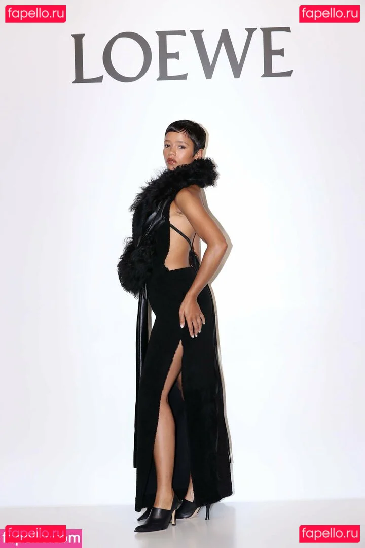 Taylor Russell Onlyfans Photo Gallery 