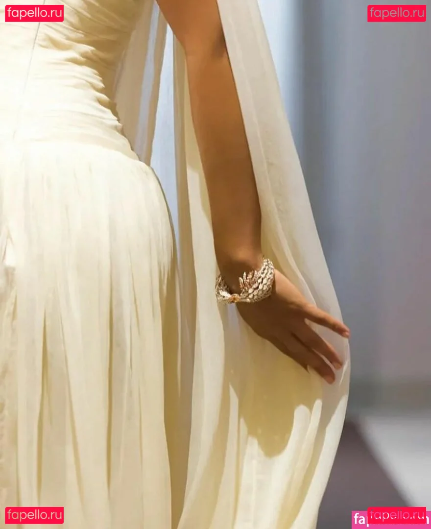 Taylor Russell Onlyfans Photo Gallery 