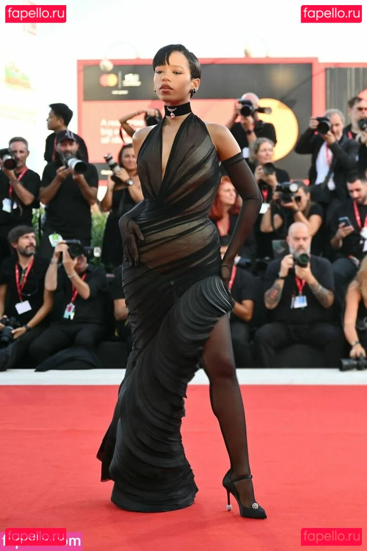 Taylor Russell Onlyfans Photo Gallery 