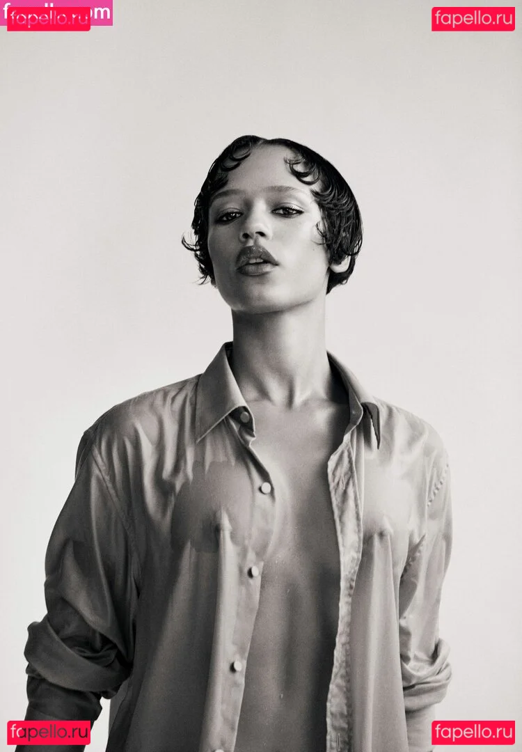 Taylor Russell Onlyfans Photo Gallery 