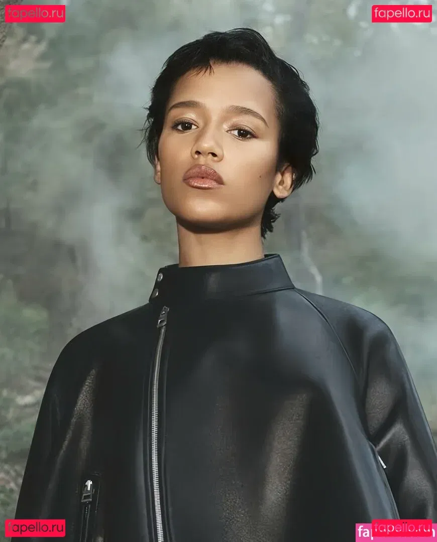 Taylor Russell Onlyfans Photo Gallery 