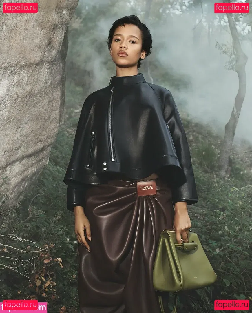 Taylor Russell Onlyfans Photo Gallery 