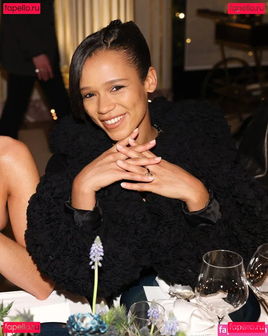 Taylor Russell Onlyfans Photo Gallery 