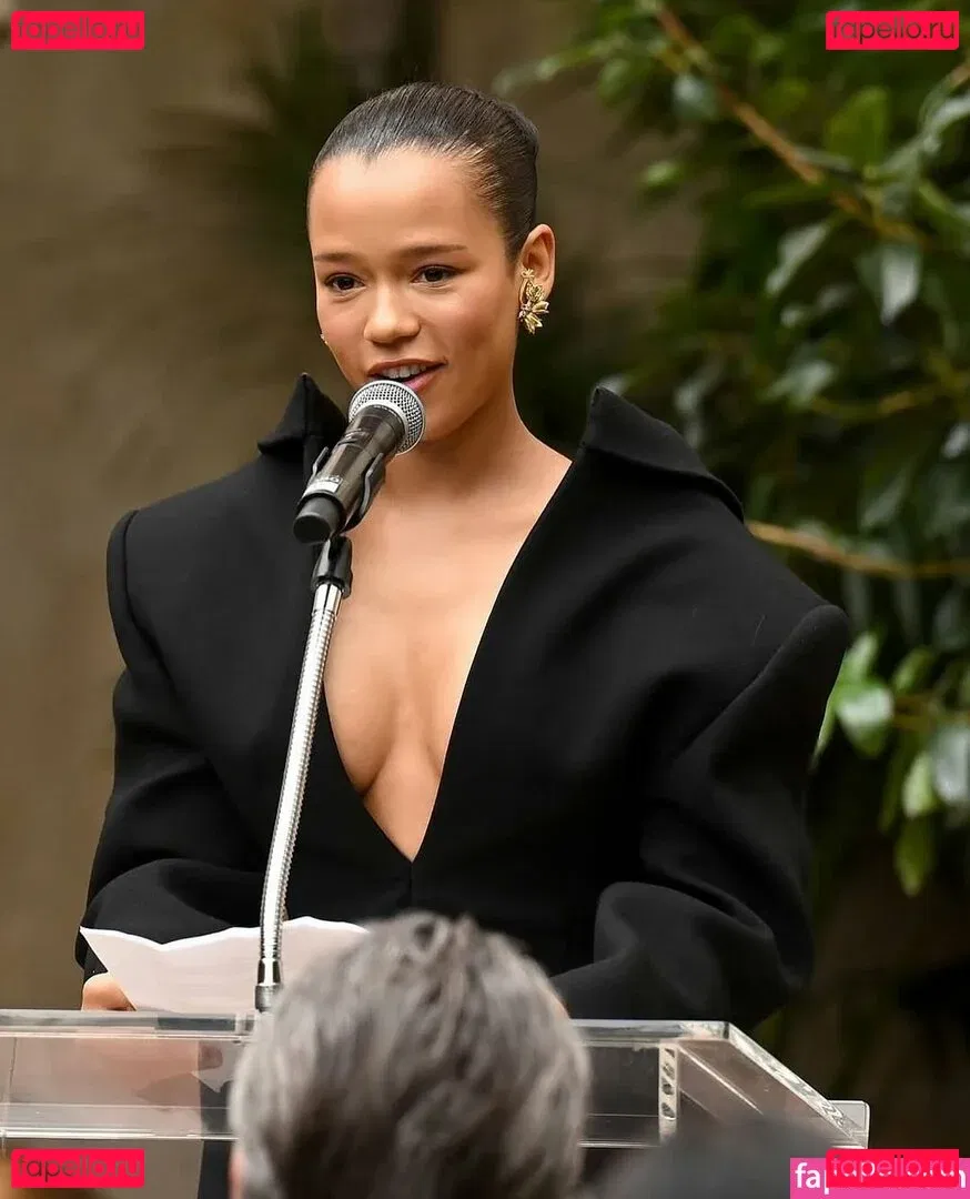 Taylor Russell Onlyfans Photo Gallery 