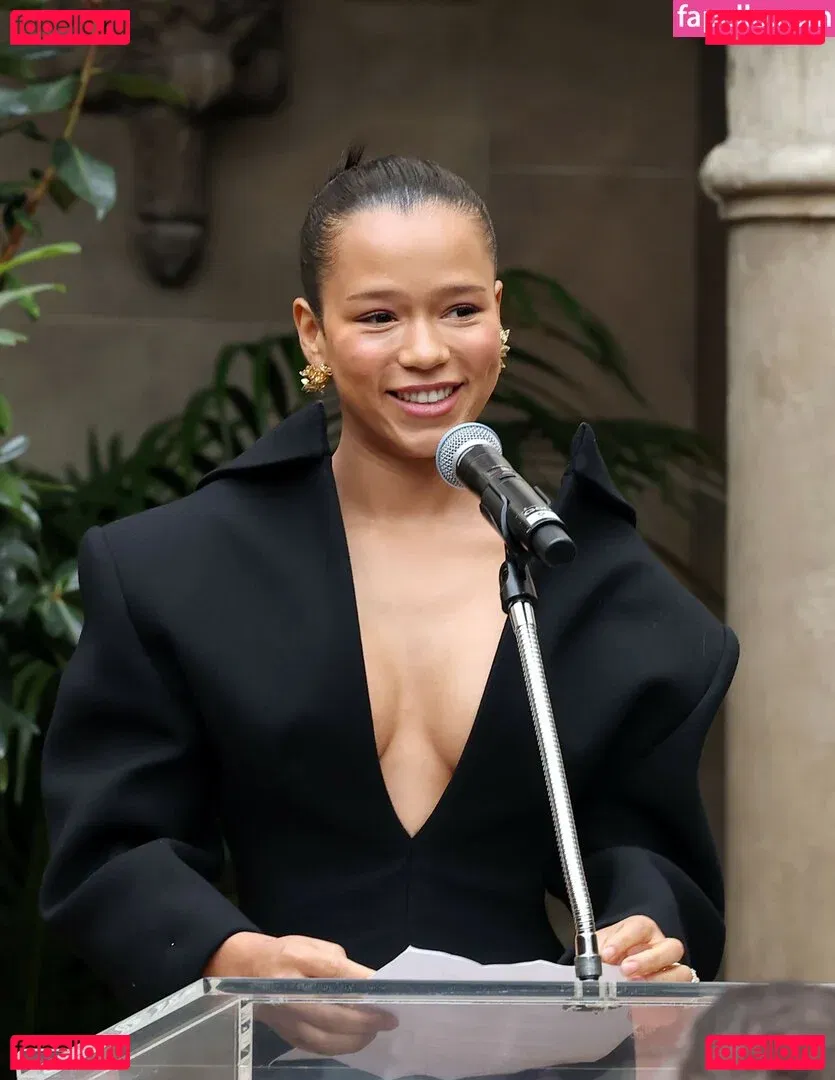 Taylor Russell Onlyfans Photo Gallery 