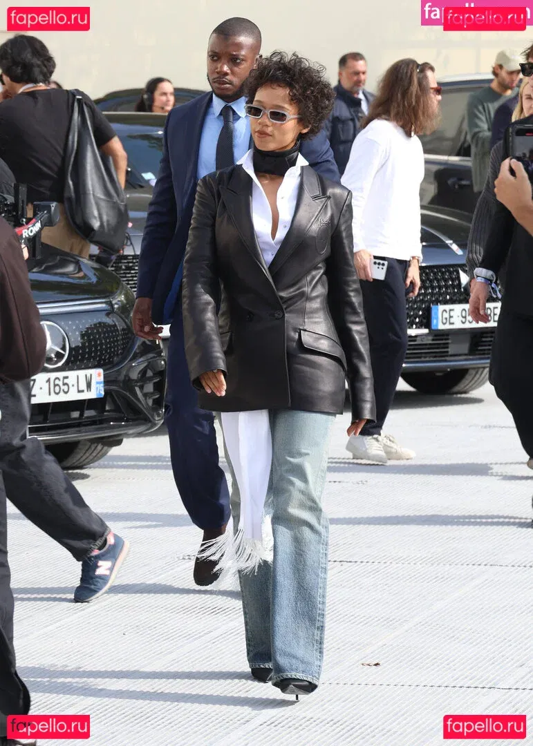 Taylor Russell Onlyfans Photo Gallery 