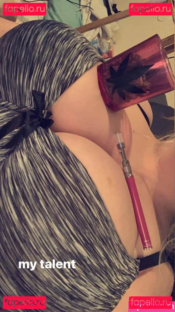 Chewywaifu Onlyfans Photo Gallery 