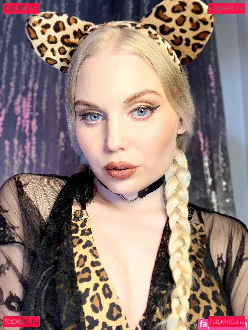 ittybittyprettykittyfree Onlyfans Photo Gallery 