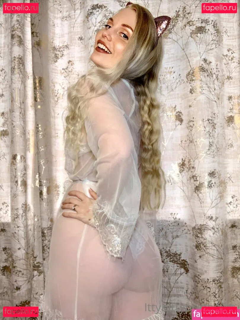 ittybittyprettykittyfree Onlyfans Photo Gallery 