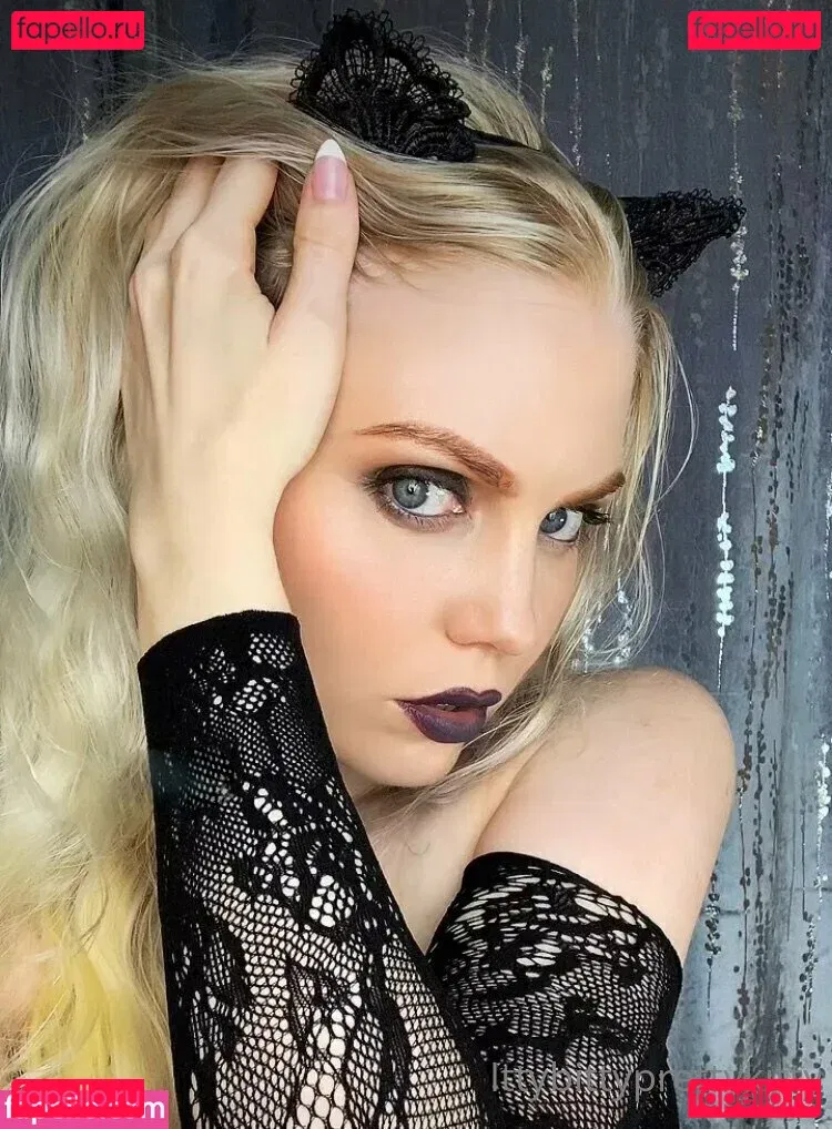 ittybittyprettykittyfree Onlyfans Photo Gallery 