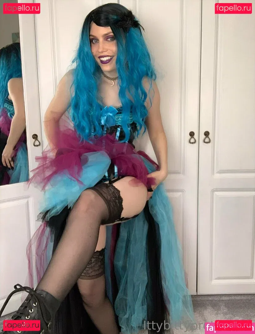 ittybittyprettykittyfree Onlyfans Photo Gallery 