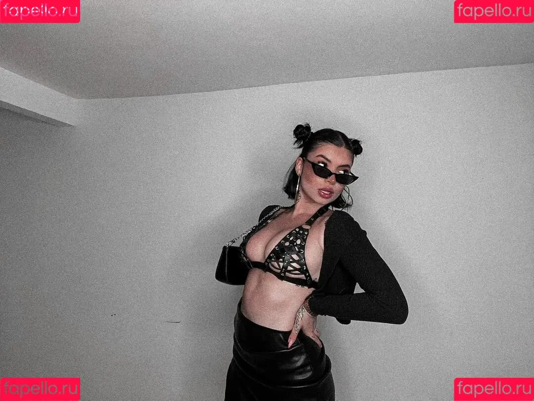 Alison Estrada Onlyfans Photo Gallery 