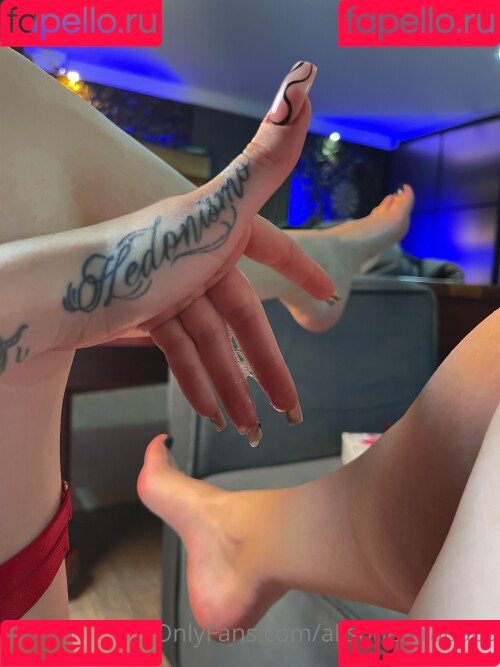 Alison Estrada Onlyfans Photo Gallery 