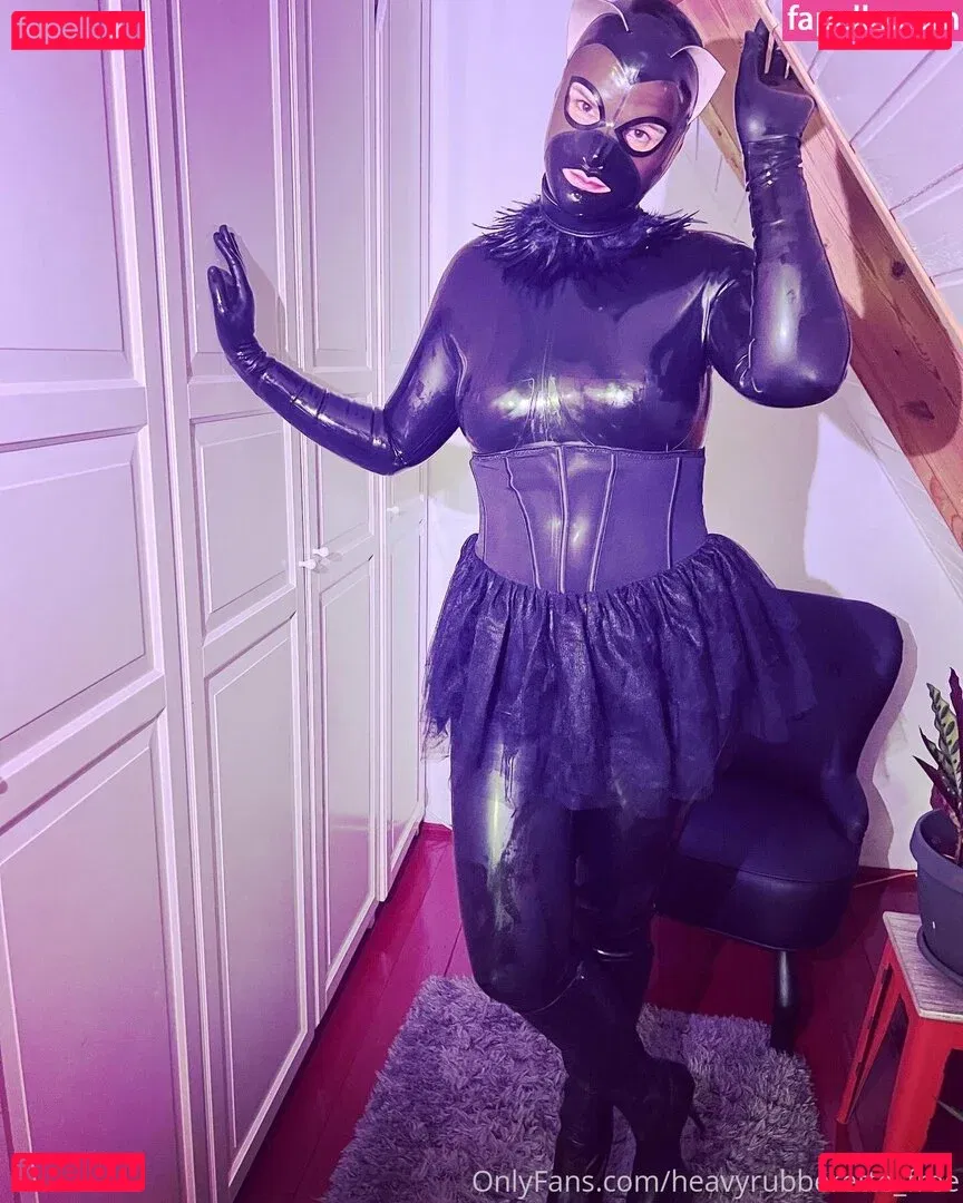 heavyrubberette_free Onlyfans Photo Gallery 