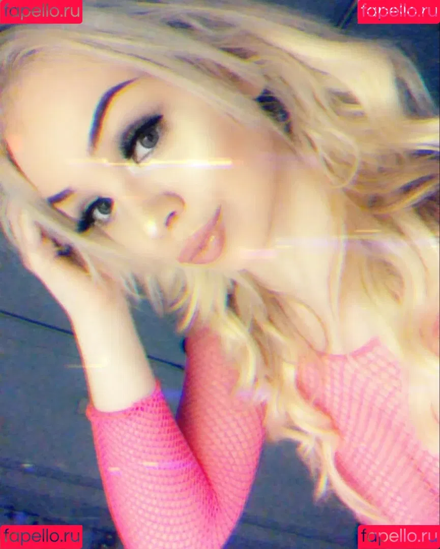 Hannah Haugenn Onlyfans Photo Gallery 