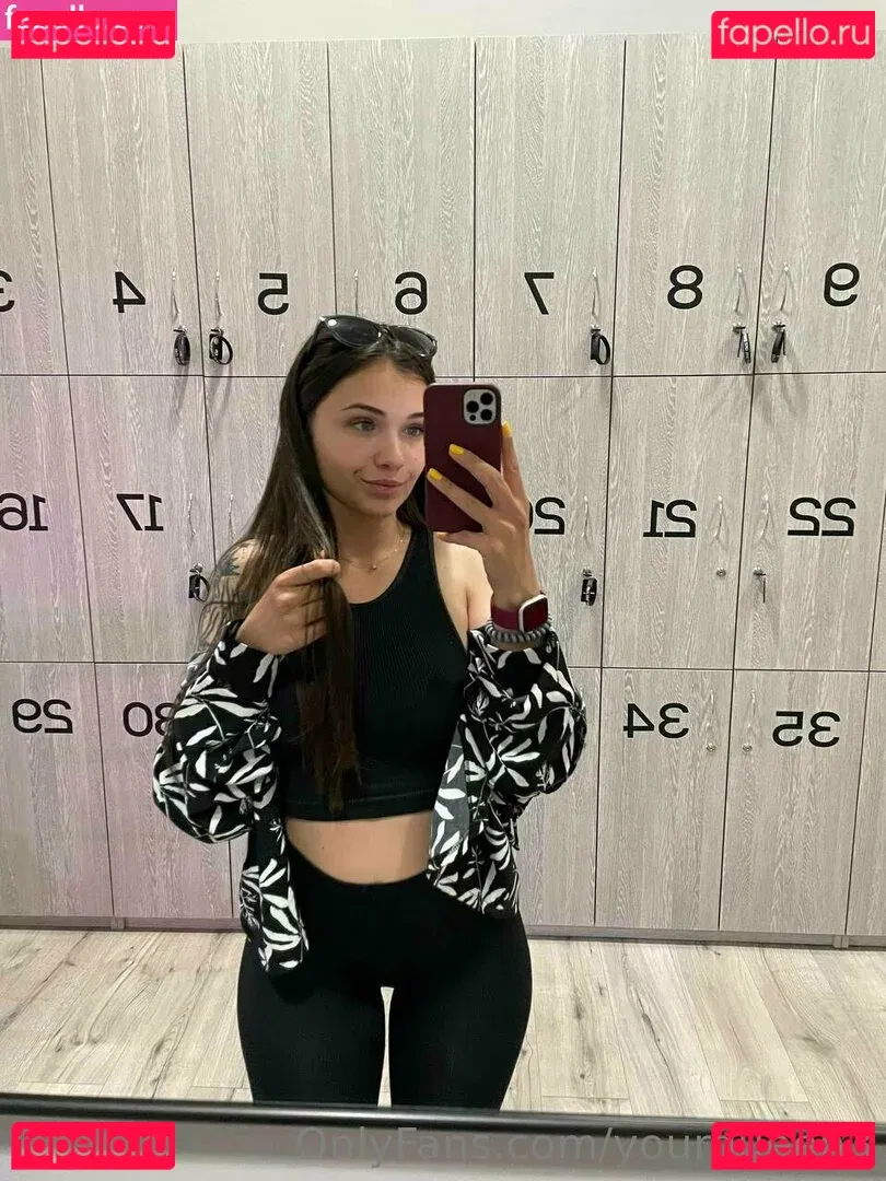 yourqueen3 Onlyfans Photo Gallery 