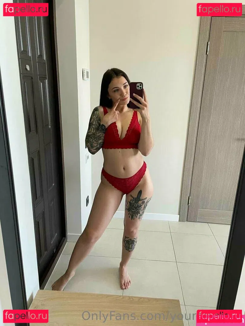 yourqueen3 Onlyfans Photo Gallery 