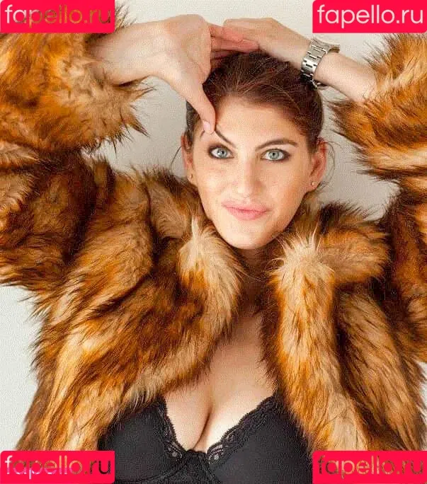 Ariana Basseri Onlyfans Photo Gallery 