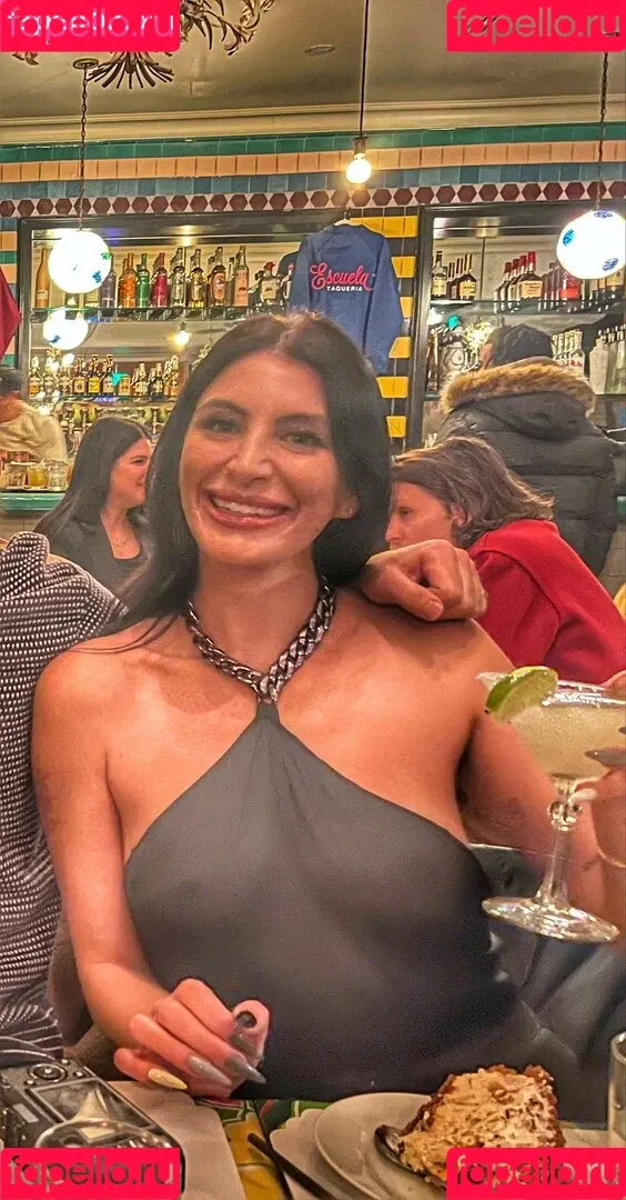 Ariana Basseri Onlyfans Photo Gallery 