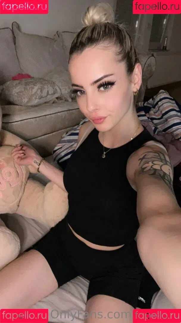 aryasm Onlyfans Photo Gallery 