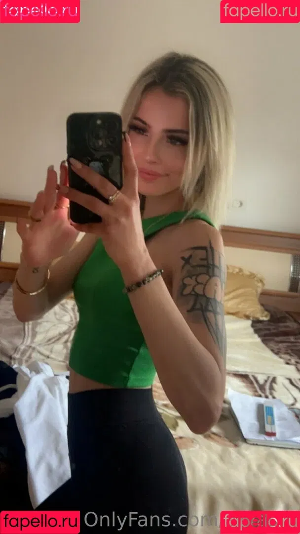 aryasm Onlyfans Photo Gallery 