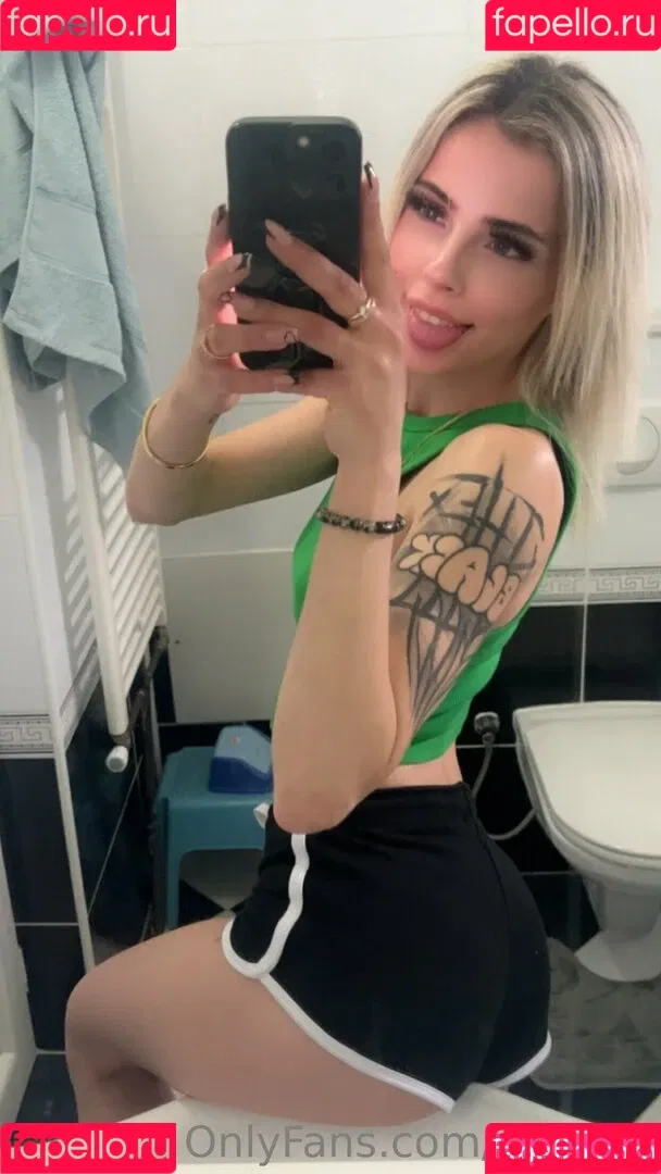 aryasm Onlyfans Photo Gallery 