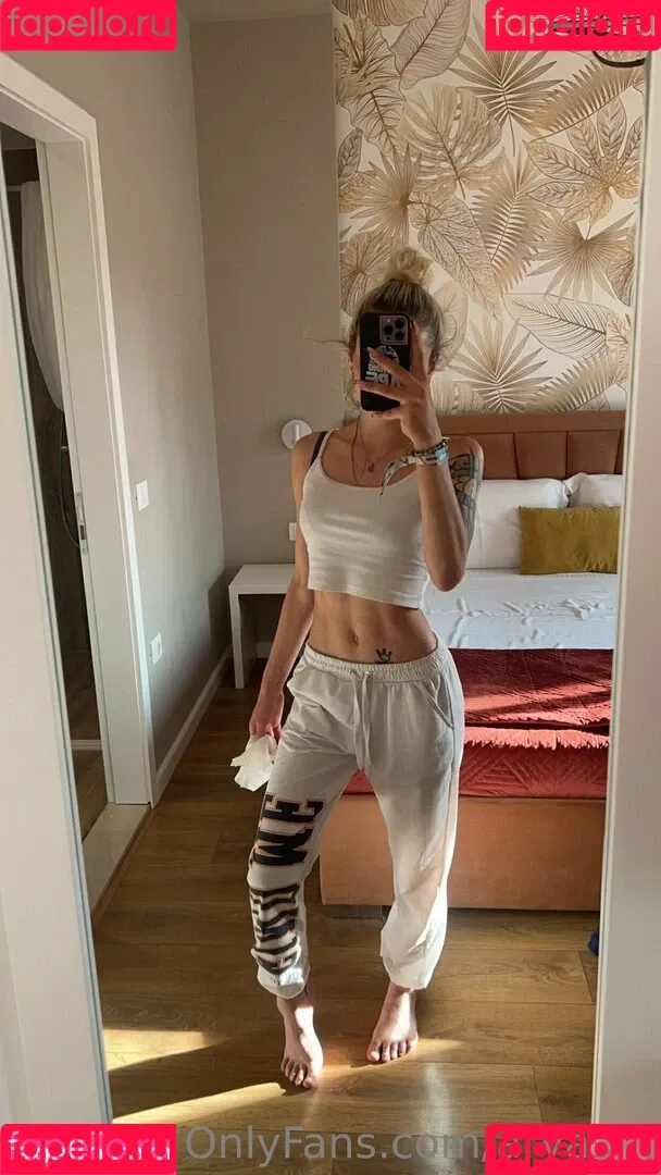 aryasm Onlyfans Photo Gallery 