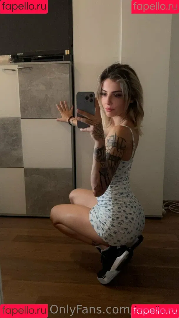 aryasm Onlyfans Photo Gallery 