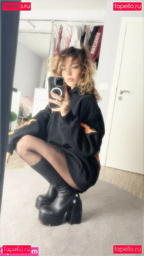 aryasm Onlyfans Photo Gallery 