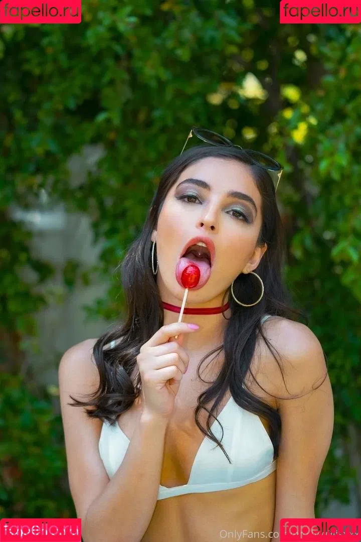emilywillisxxx Onlyfans Photo Gallery 