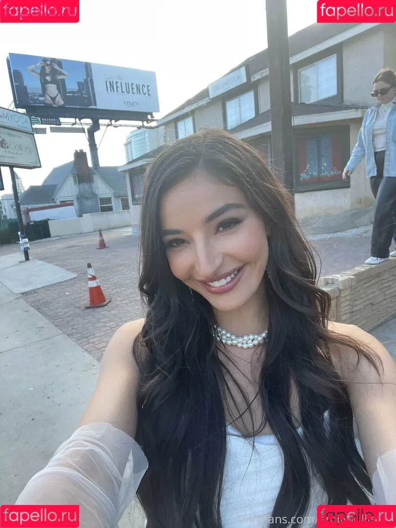 emilywillisxxx Onlyfans Photo Gallery 