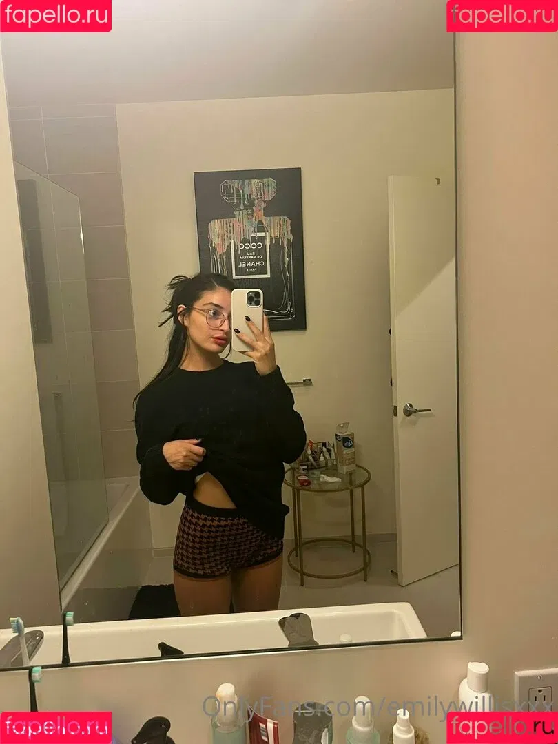 emilywillisxxx Onlyfans Photo Gallery 