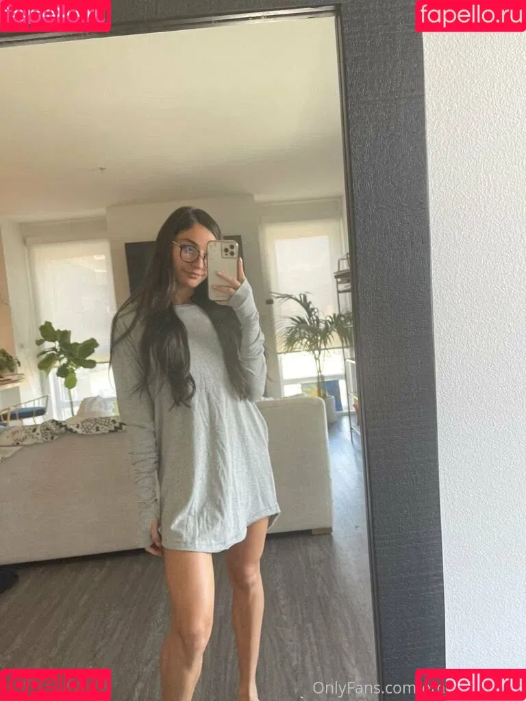 emilywillisxxx Onlyfans Photo Gallery 