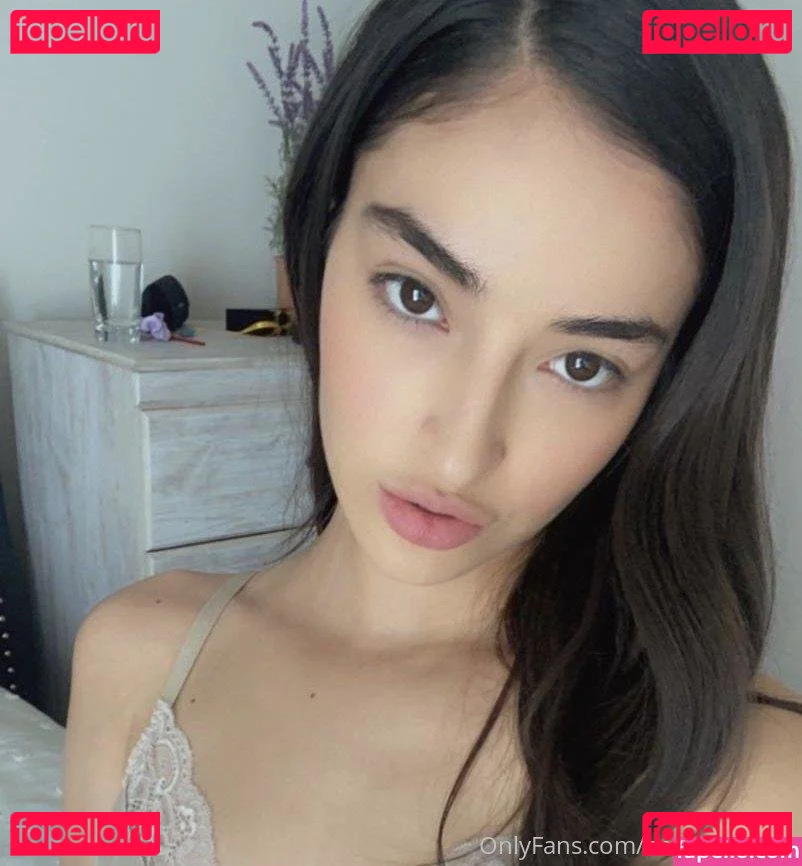 emilywillisxxx Onlyfans Photo Gallery 