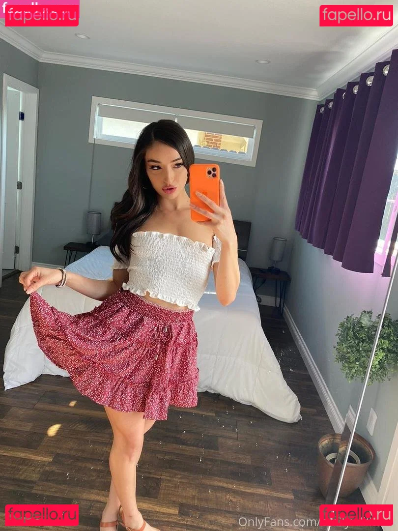 emilywillisxxx Onlyfans Photo Gallery 