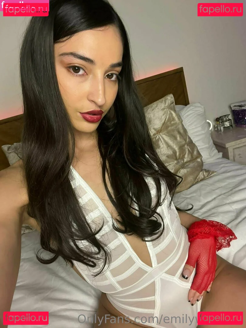 emilywillisxxx Onlyfans Photo Gallery 