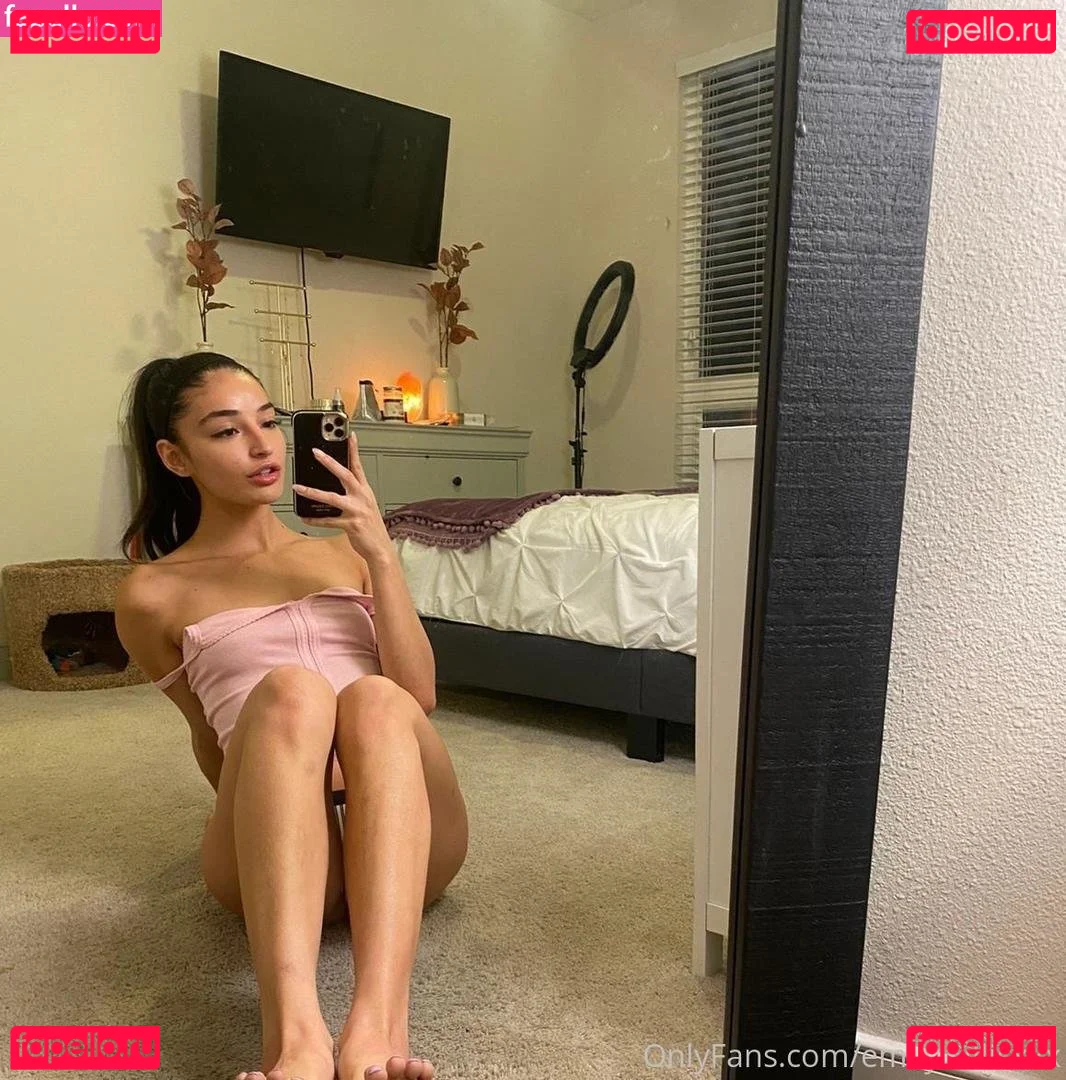 emilywillisxxx Onlyfans Photo Gallery 