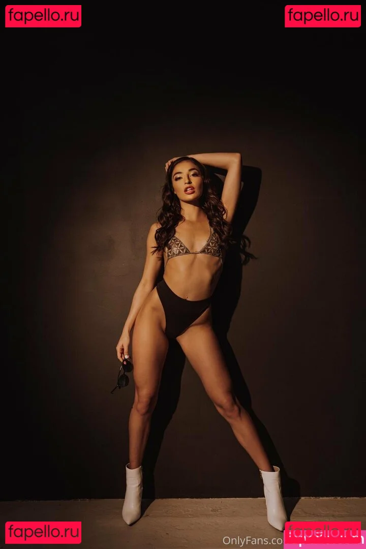 emilywillisxxx Onlyfans Photo Gallery 