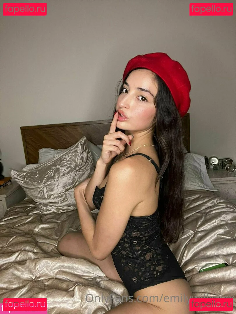 emilywillisxxx Onlyfans Photo Gallery 