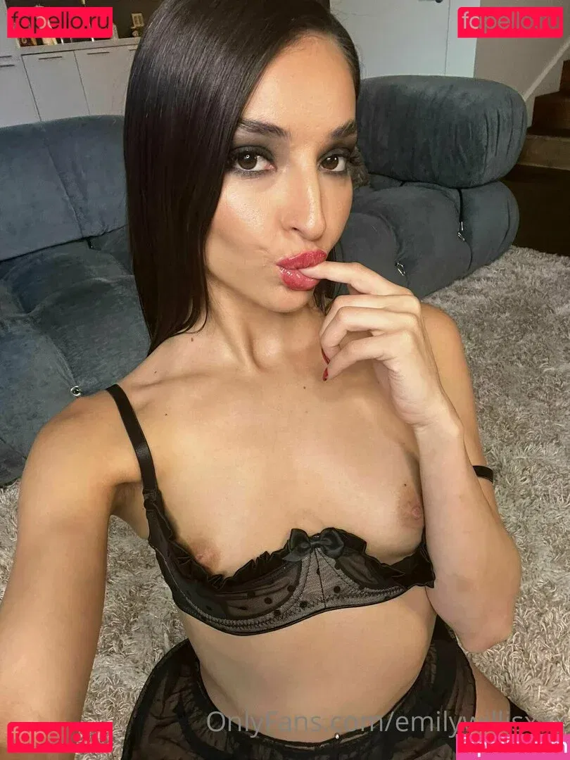 emilywillisxxx Onlyfans Photo Gallery 