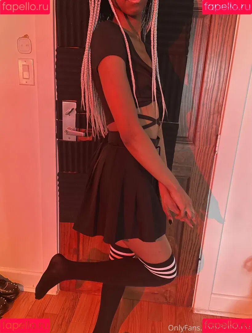alyciaelvie Onlyfans Photo Gallery 