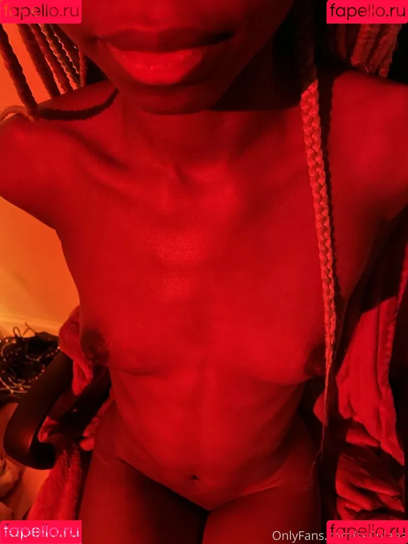 alyciaelvie Onlyfans Photo Gallery 